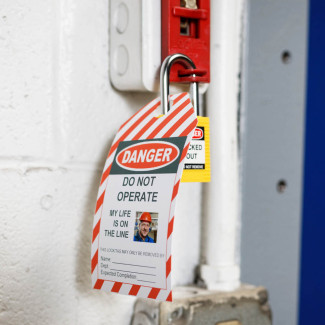 Bradyjet J2000 Printable Blank Tags, 146mm x 83mm x 100tags (J20-255-2551) Bradyjet J2000 Printable Blank Tags, 146mm x 83mm x 100tags (J20-255-2551)