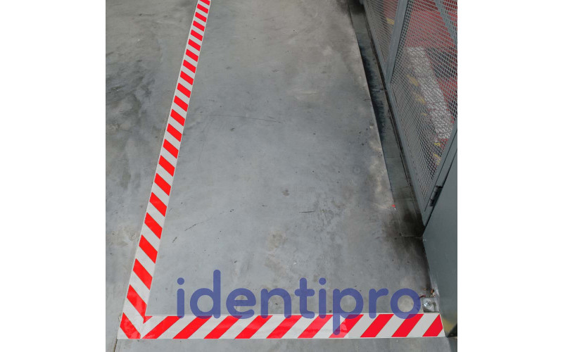 Toughstripe Floor Tape 102mm x 30m - Red/White Toughstripe Floor Tape 102mm x 30m - Red/White